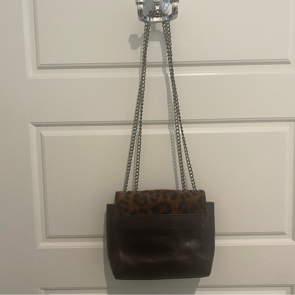 Patricia Nash Harlow Flap Crossbody in Leopard Haircalf EUC - Picture 4 of 9